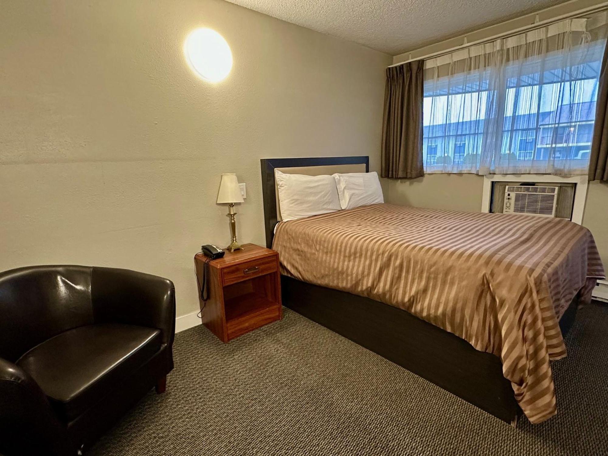 Valemount Vacation Inn Buitenkant foto