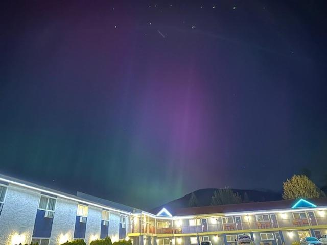 Valemount Vacation Inn Buitenkant foto